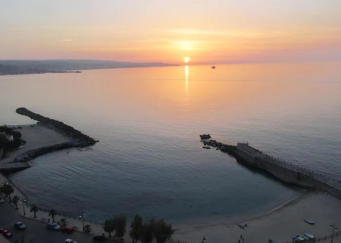 短笛大酒店 4* 皮佐