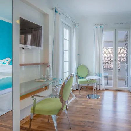 Piccolo Grand Hotel 4*