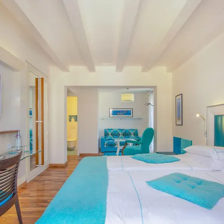 Piccolo Grand Hotel