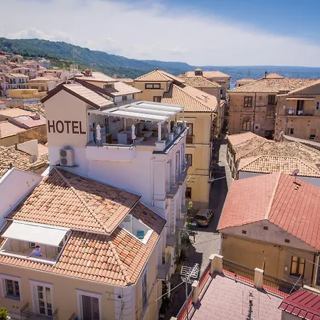 Hotell Piccolo Grand 4*