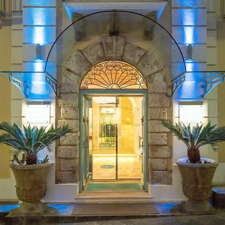 Piccolo Grand Hotel