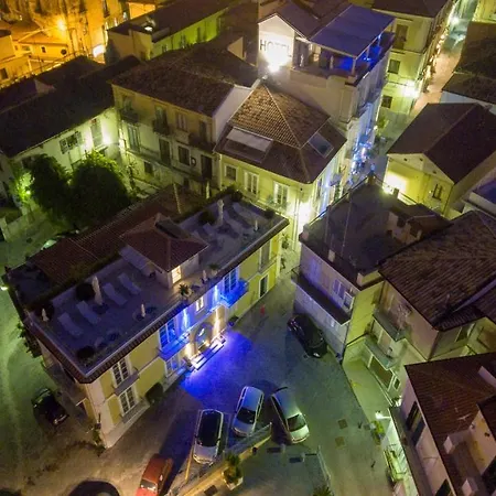 Hotell Piccolo Grand