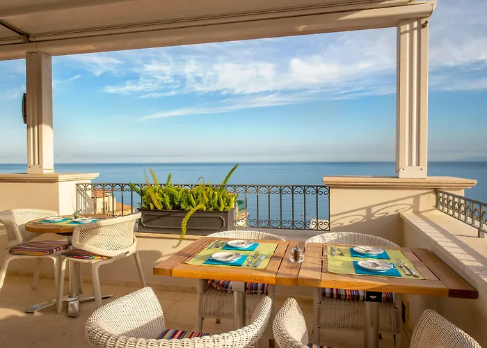 Piccolo Grand מלון